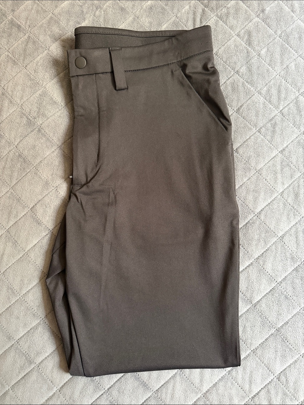 STYLUS Black Performance Chino